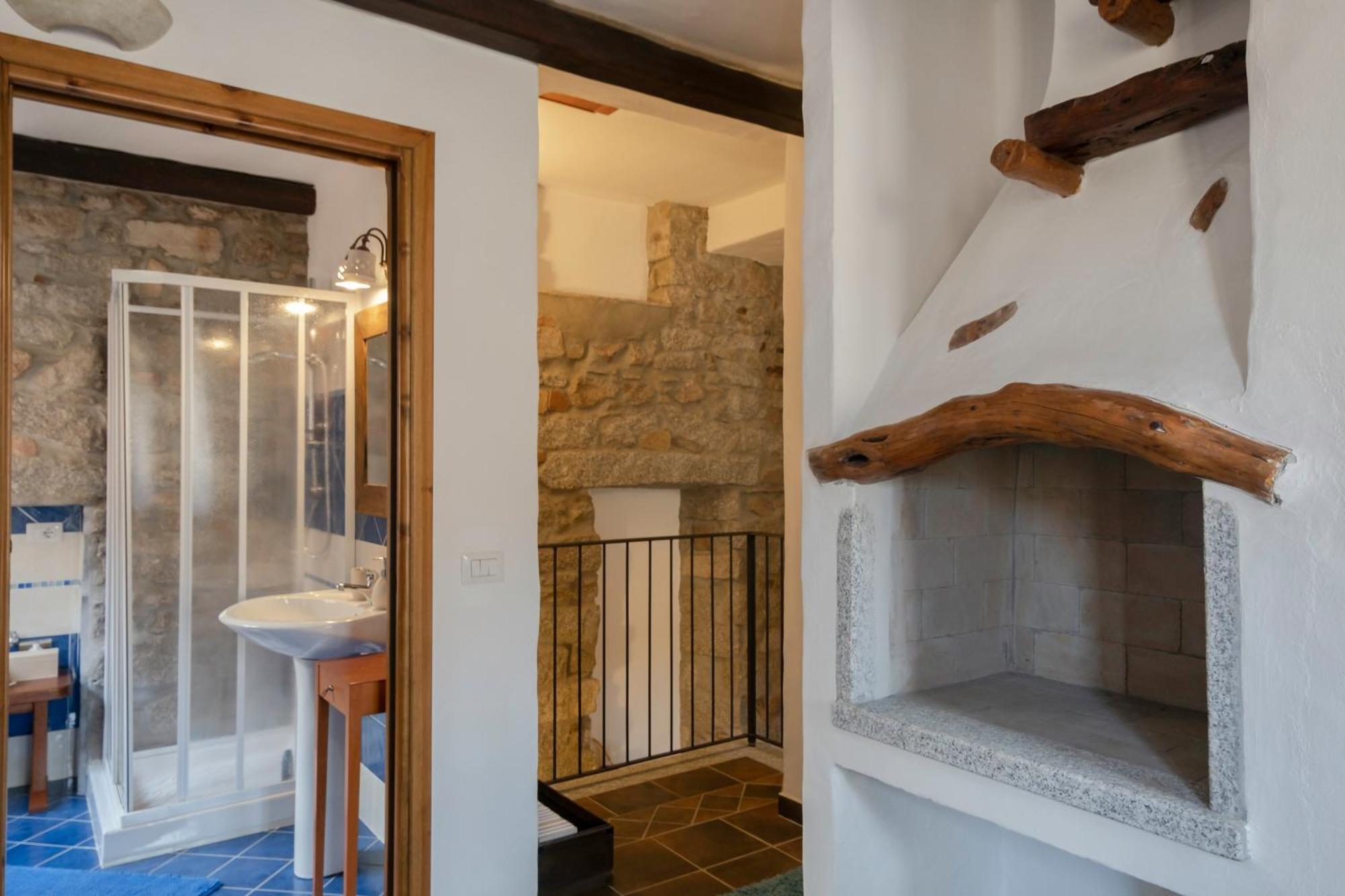 Amsicora 8 Lt Hotel Olbia Room photo